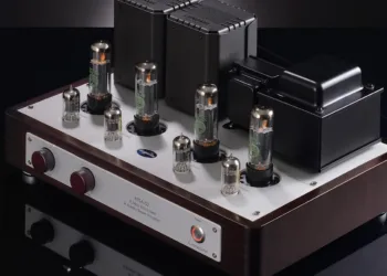 AURORASOUND HFSA-02 : le constructeur Japonais ajoute une pointe d’évolutivité à son nouvel amplificateur