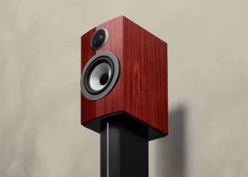 B&W sort une série spéciale de sa compacte 707 S3