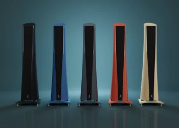 ESTELON décline son récent modèle Aura en cinq finitions / coloris complémentaires