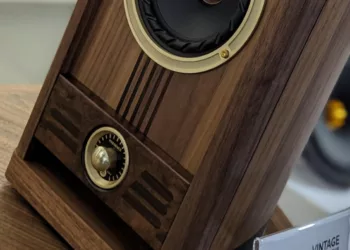 La petite dernière de la série Vintage de chez FYNE Audio s&rsquo;appelle Vintage Five