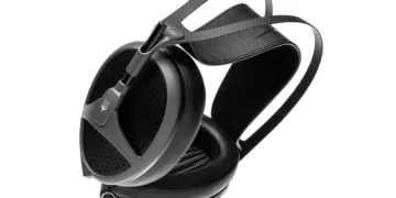 dCS Lina Amplifier & casque MEZE Audio Elite