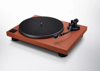 TECHNICS SL-40CBT : une platine à entraînement direct « prête à l’emploi »