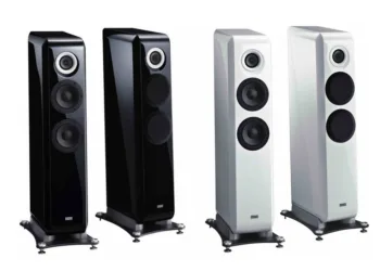 Noire ou blanche, la nouvelle colonne TAD E1AX risque de faire sensation